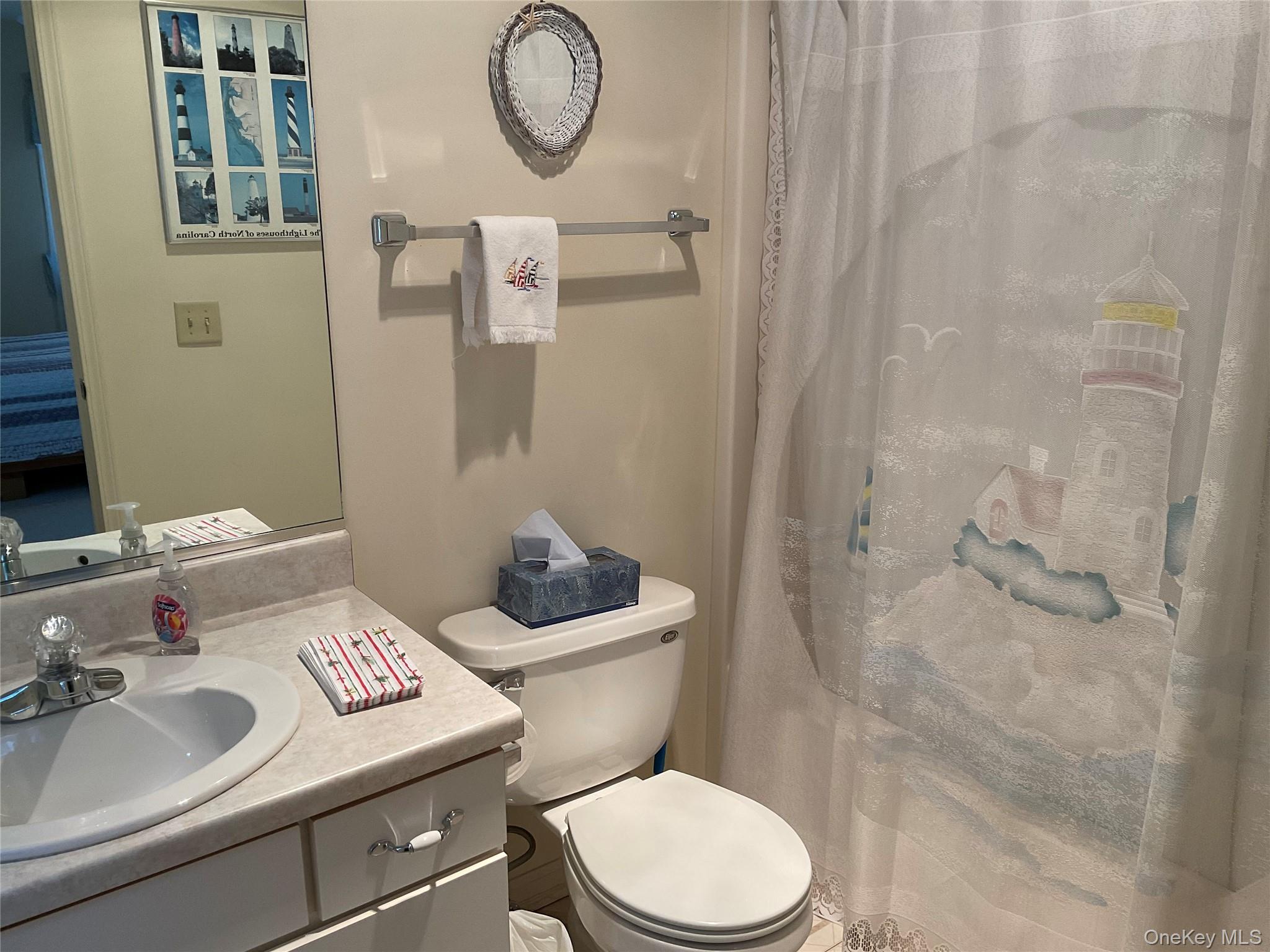 17 Tall Tree Lane, Poughkeepsie, NY 12601