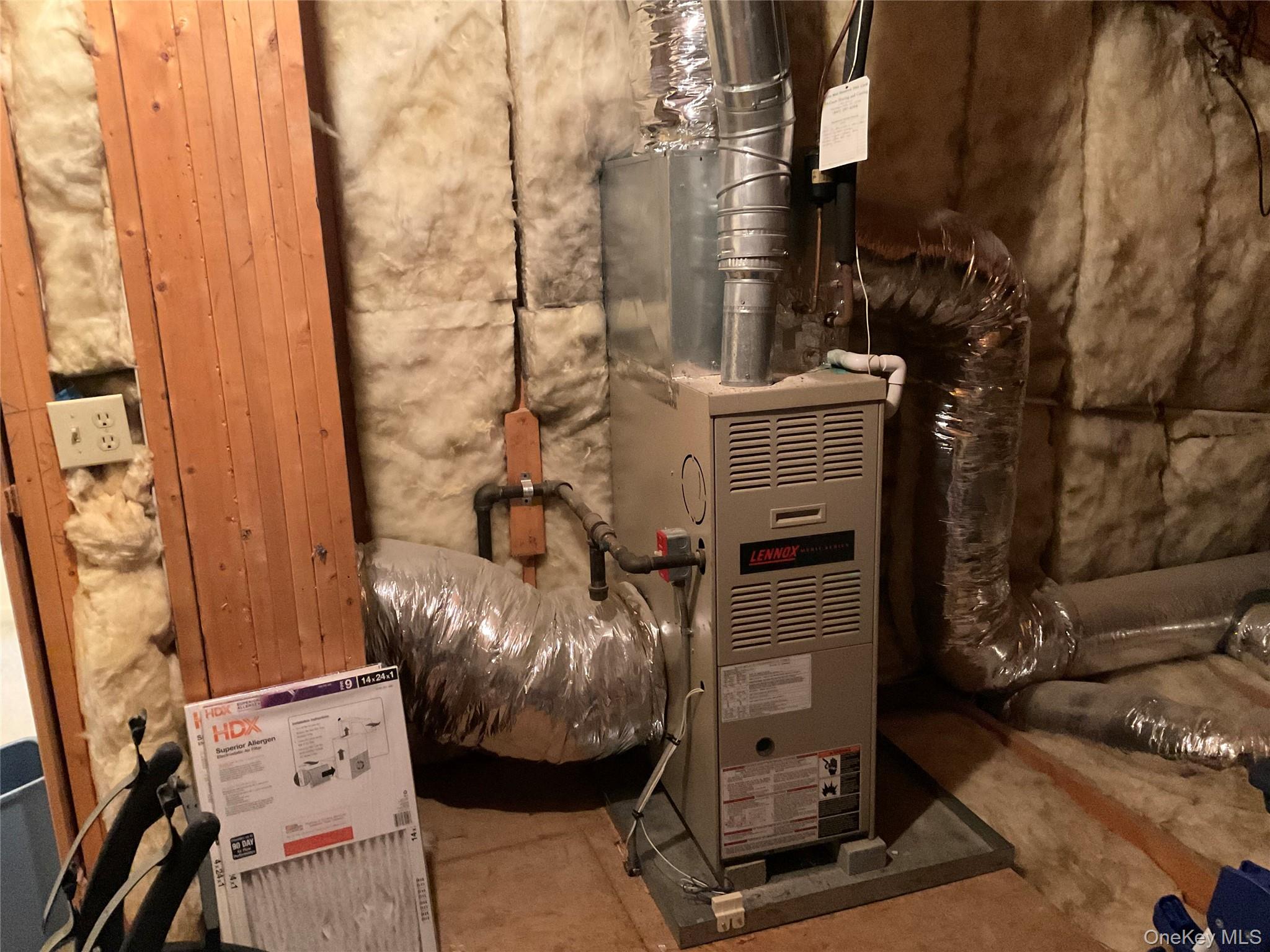 17 Tall Tree Lane, Poughkeepsie, NY 12601