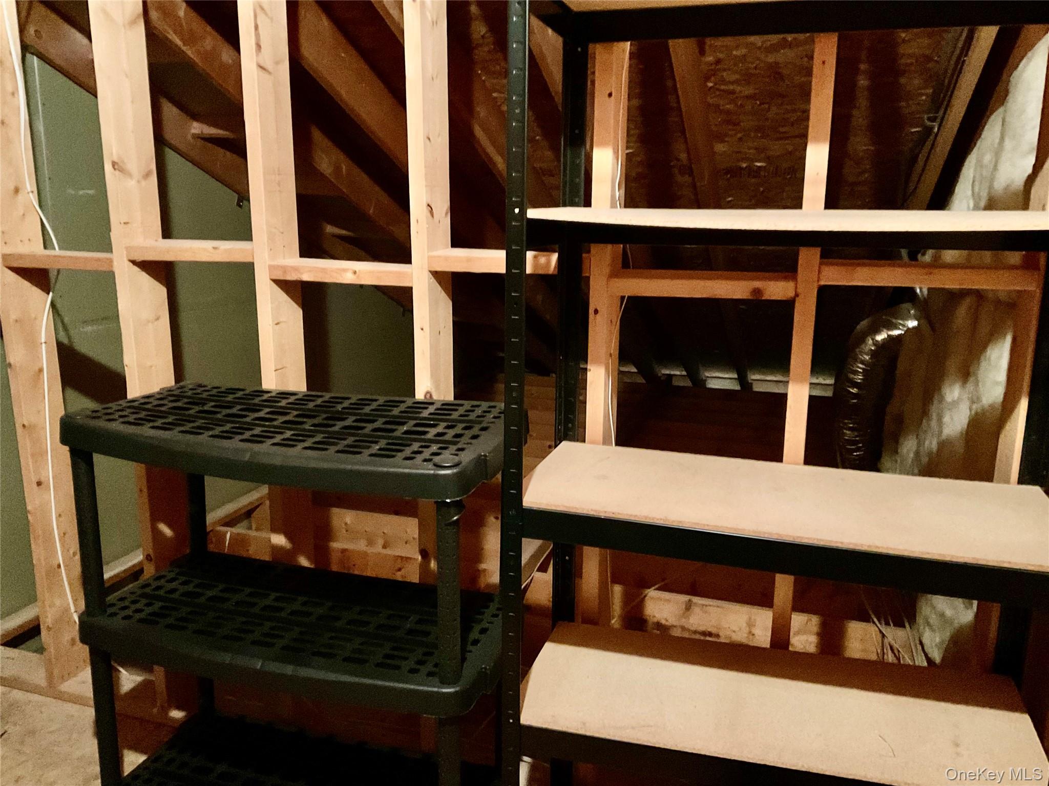 17 Tall Tree Lane, Poughkeepsie, NY 12601