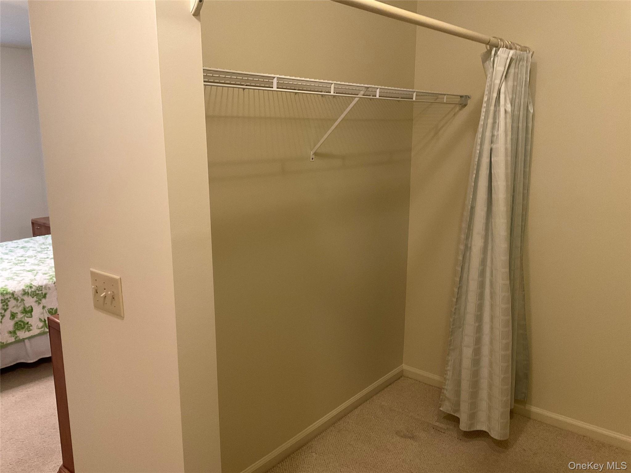 17 Tall Tree Lane, Poughkeepsie, NY 12601