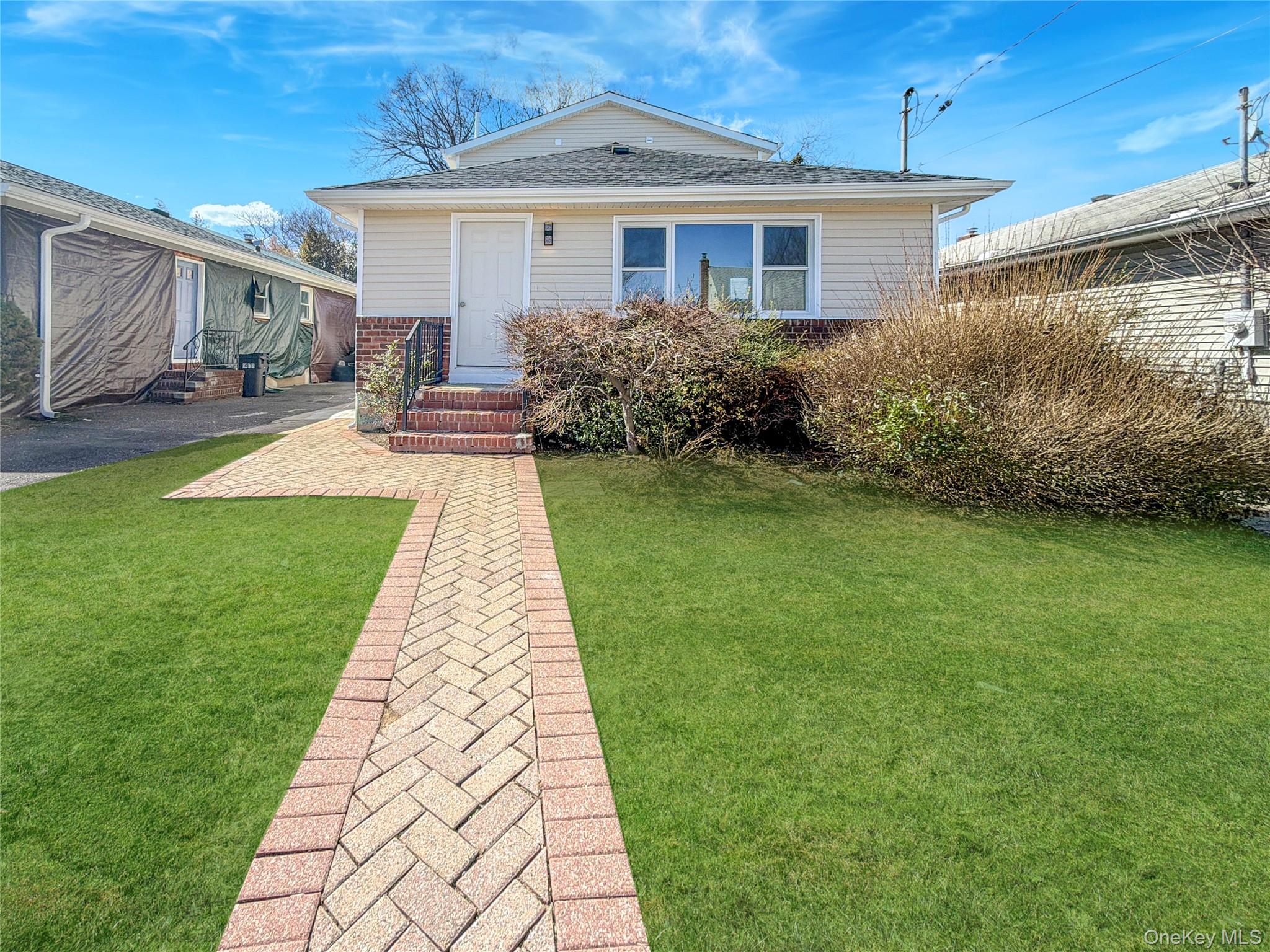 37 Lancaster Place, Hempstead, NY 11550