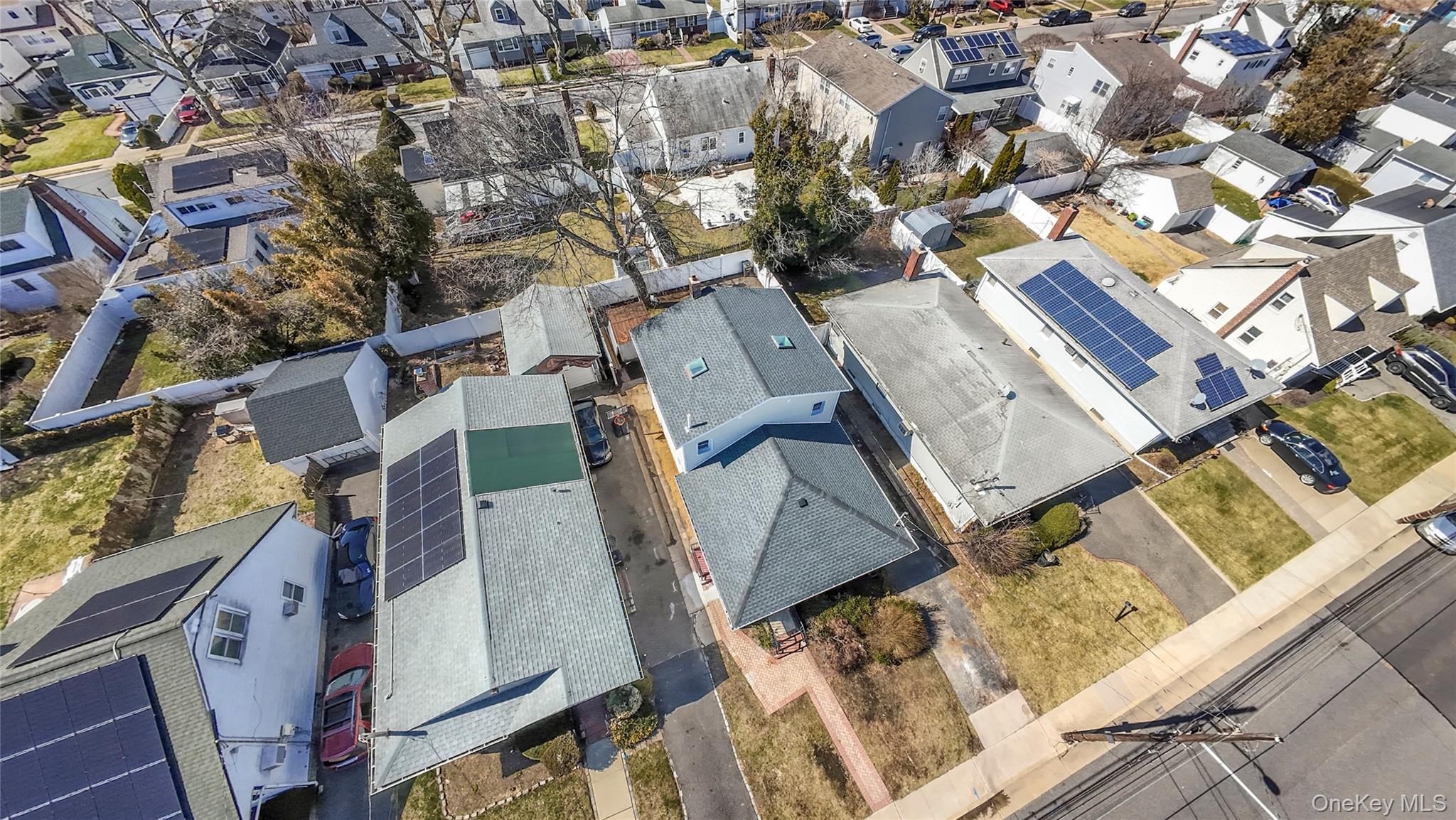 37 Lancaster Place, Hempstead, NY 11550