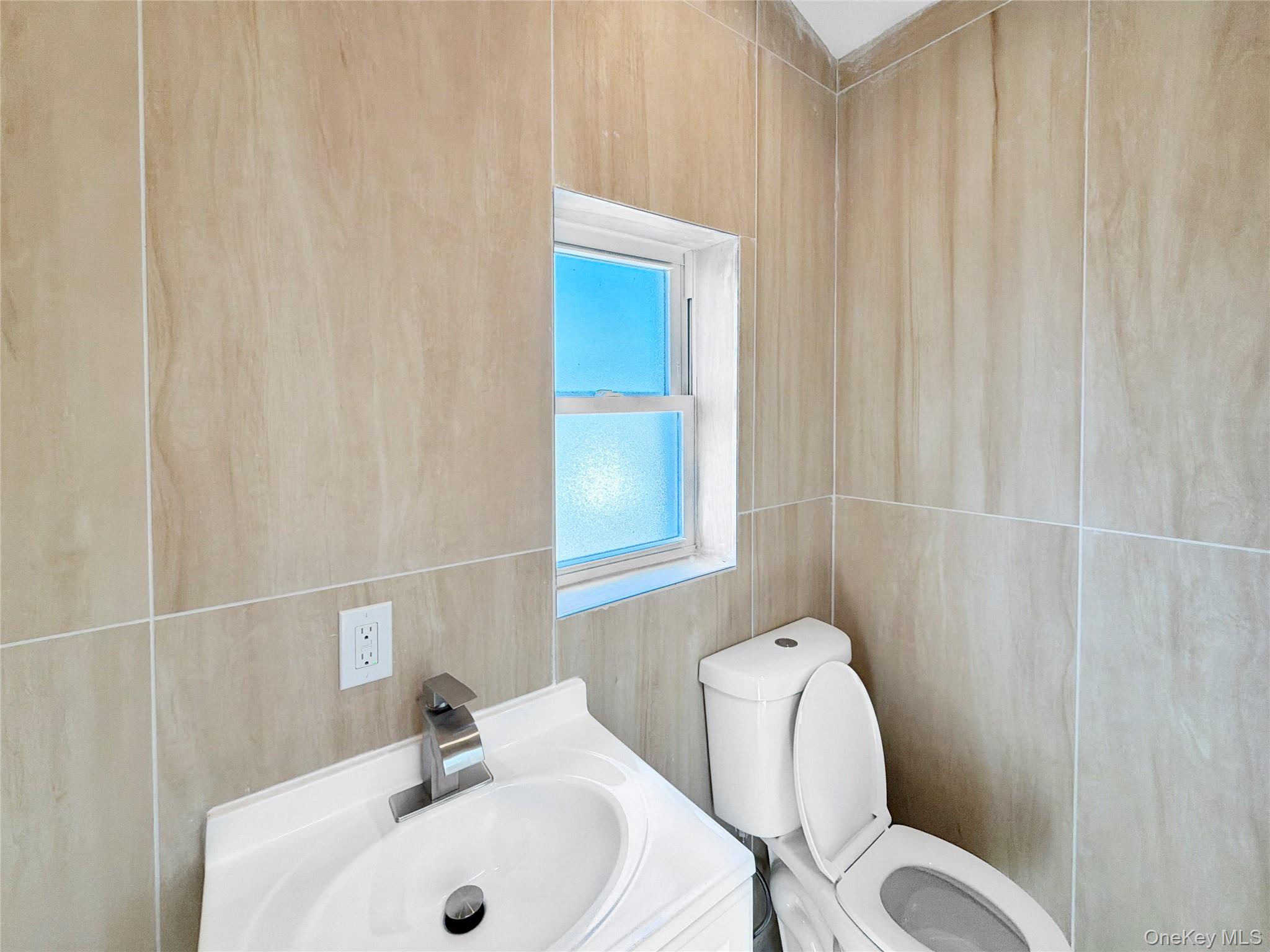 37 Lancaster Place, Hempstead, NY 11550