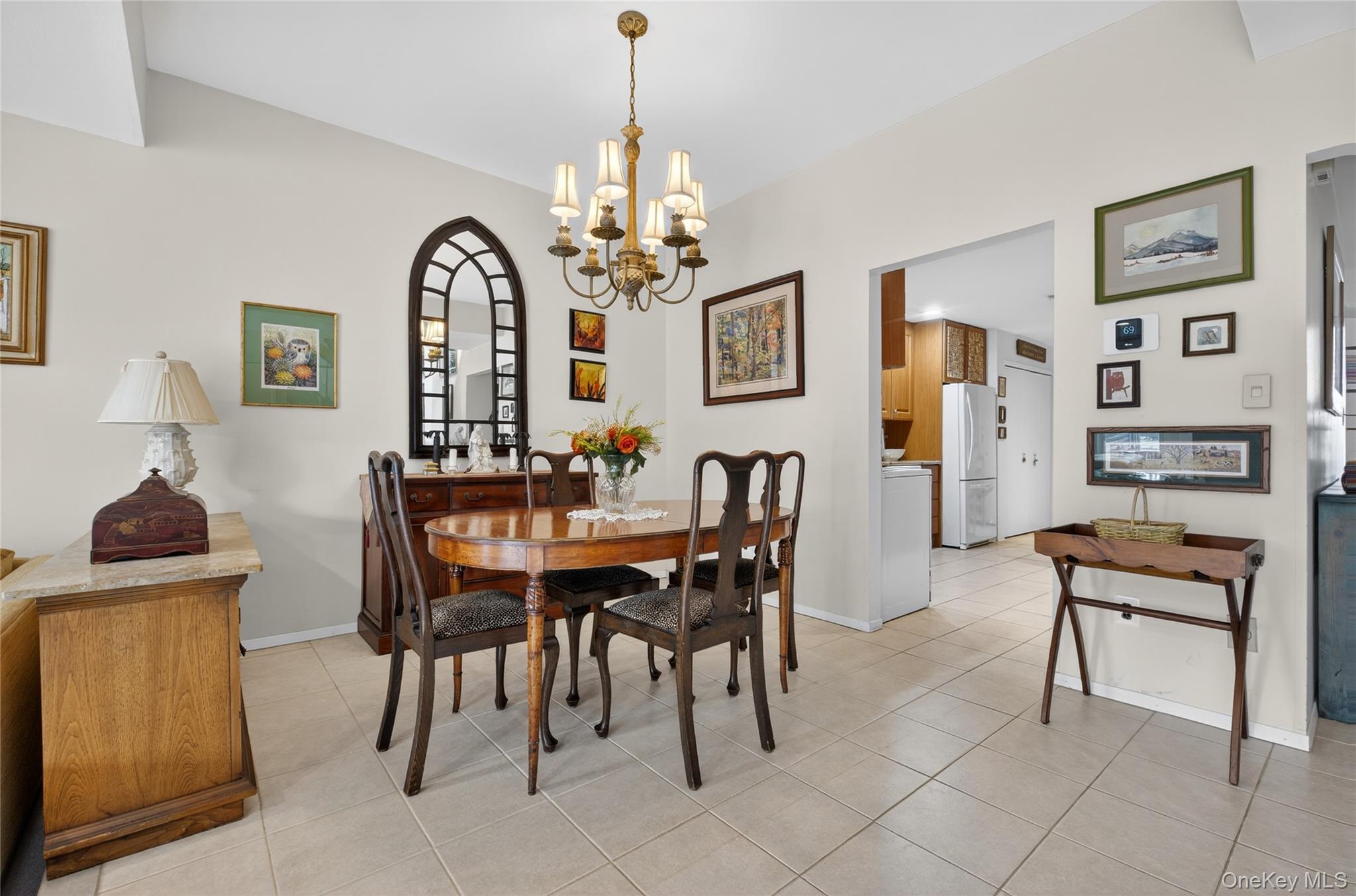 285 Carriage House Drive, Jericho, NY 11753