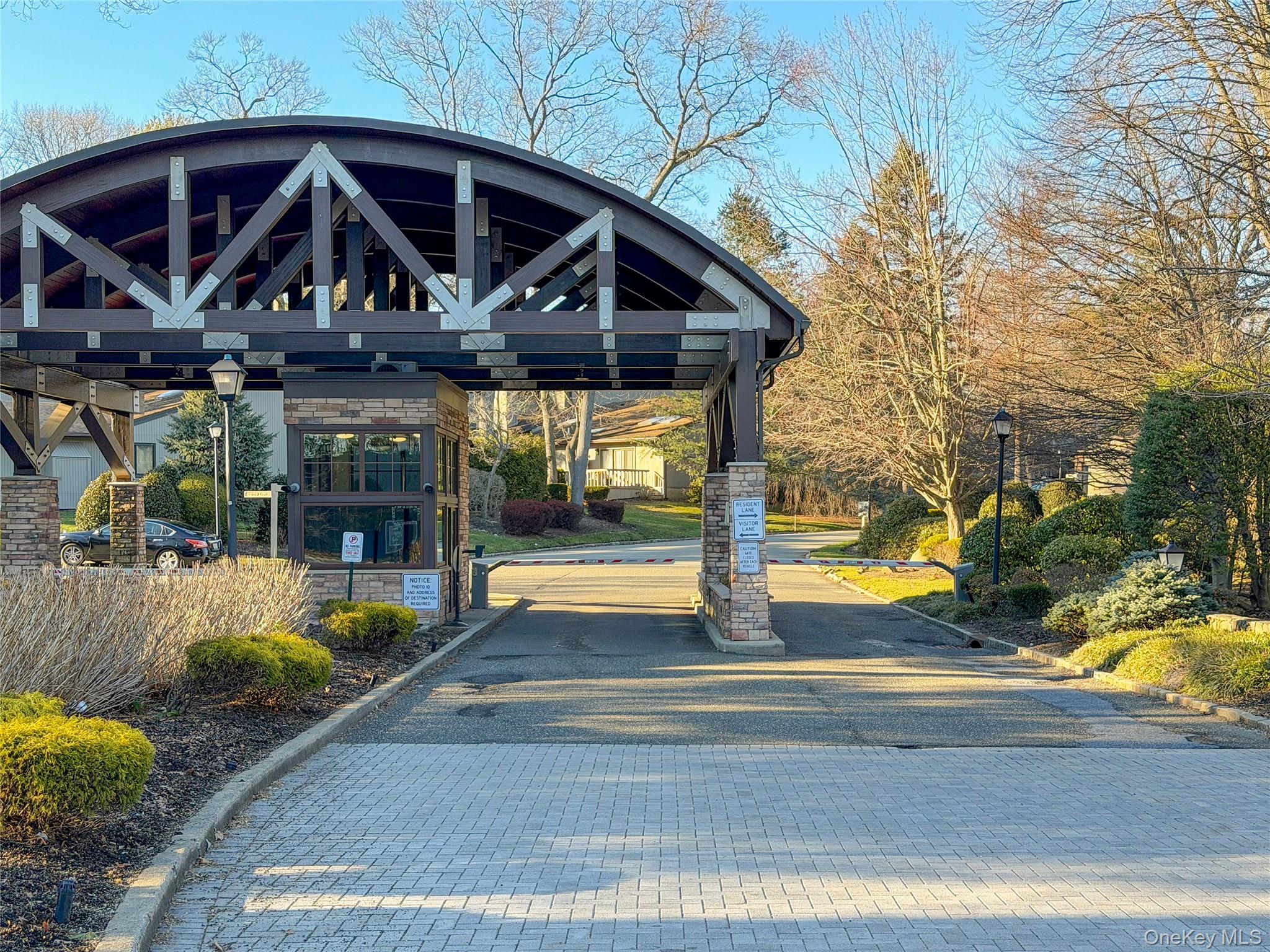 285 Carriage House Drive, Jericho, NY 11753