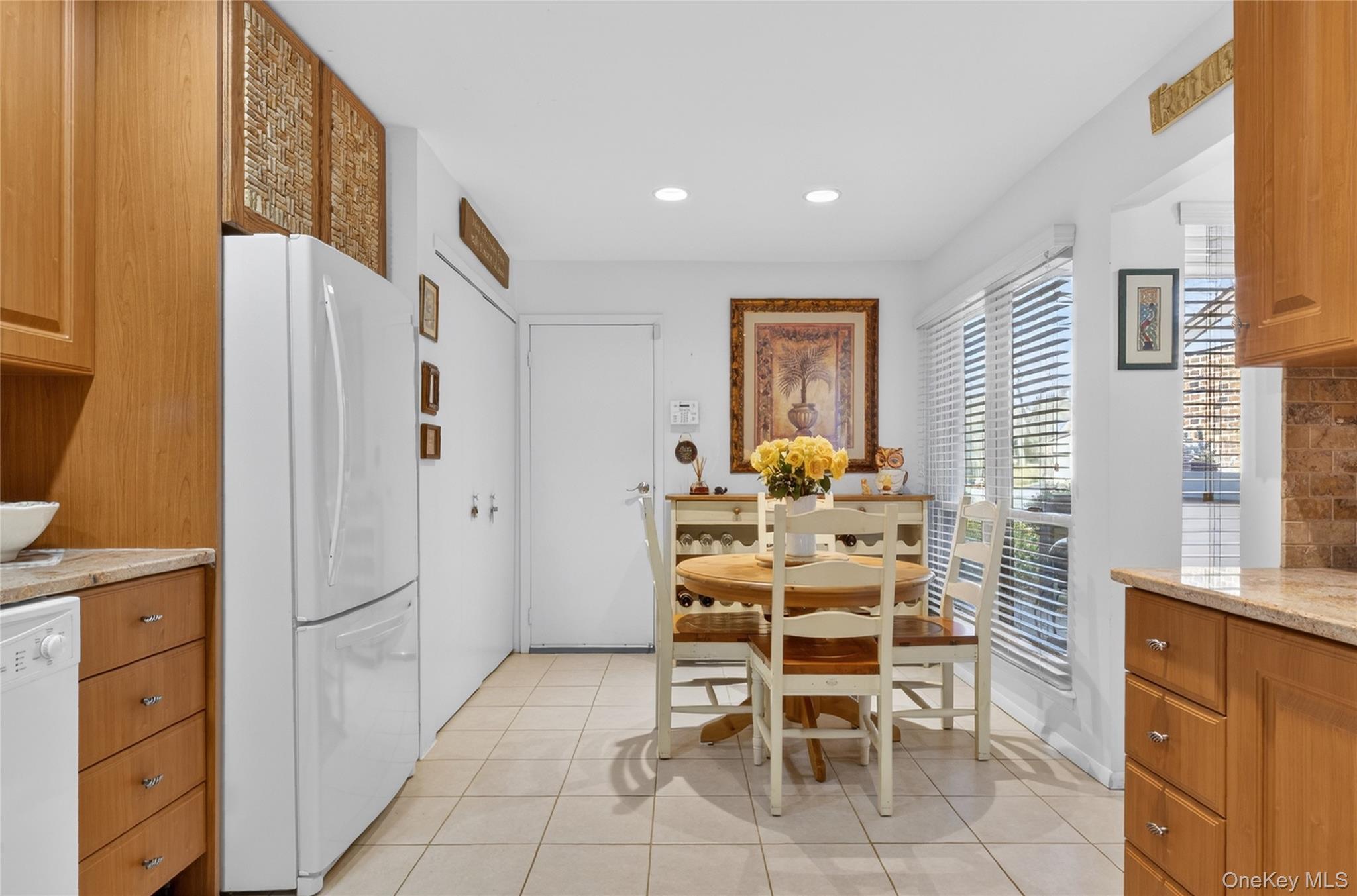 285 Carriage House Drive, Jericho, NY 11753