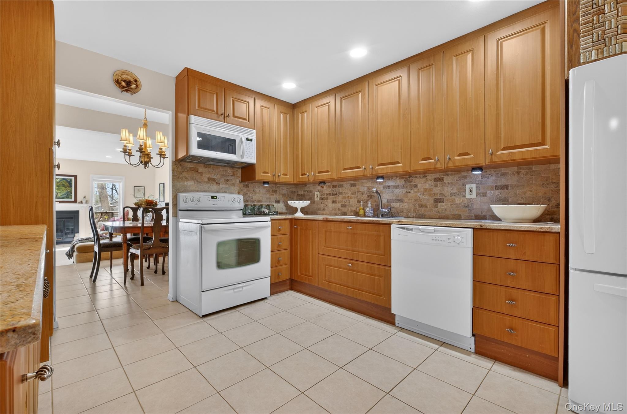 285 Carriage House Drive, Jericho, NY 11753