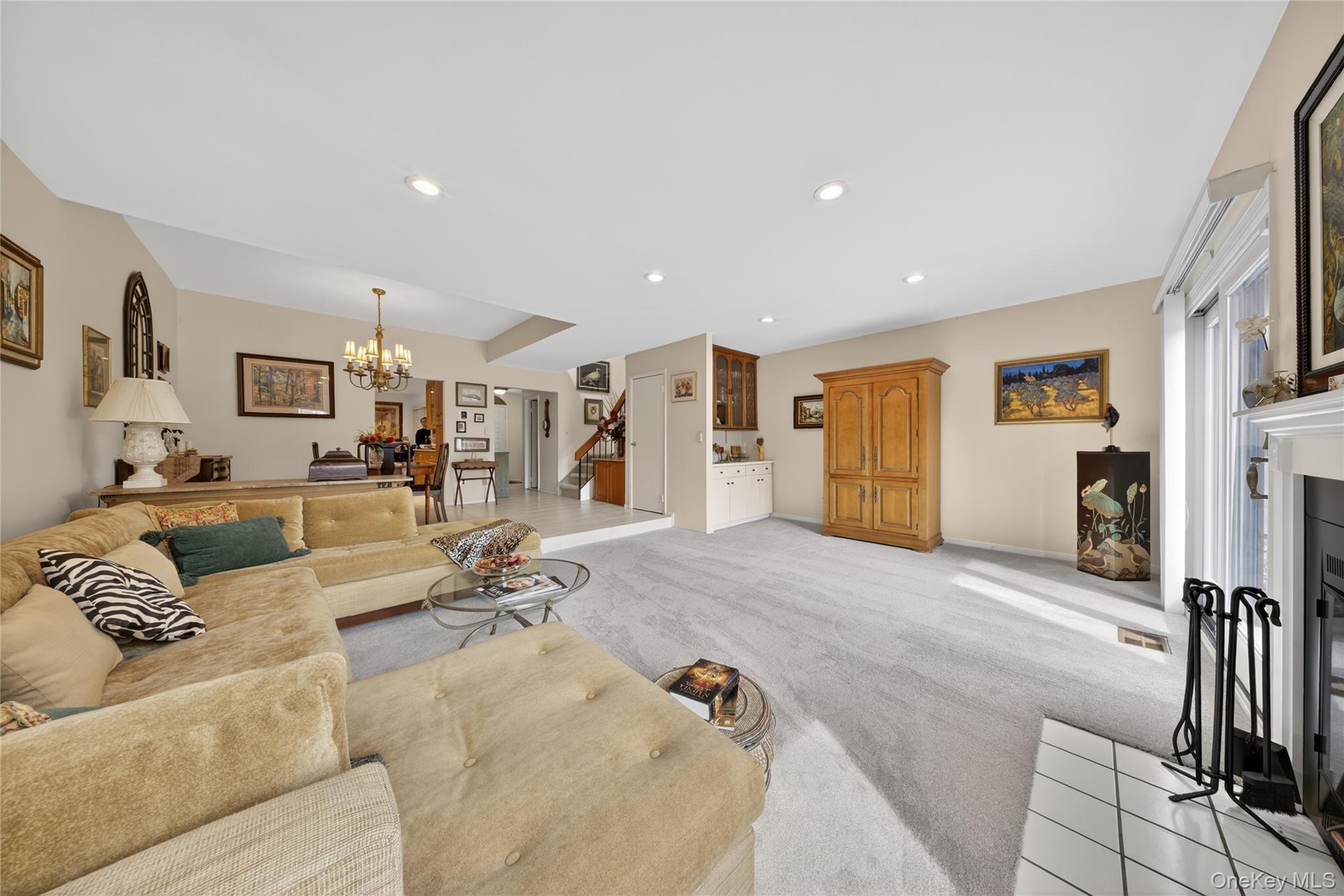 285 Carriage House Drive, Jericho, NY 11753