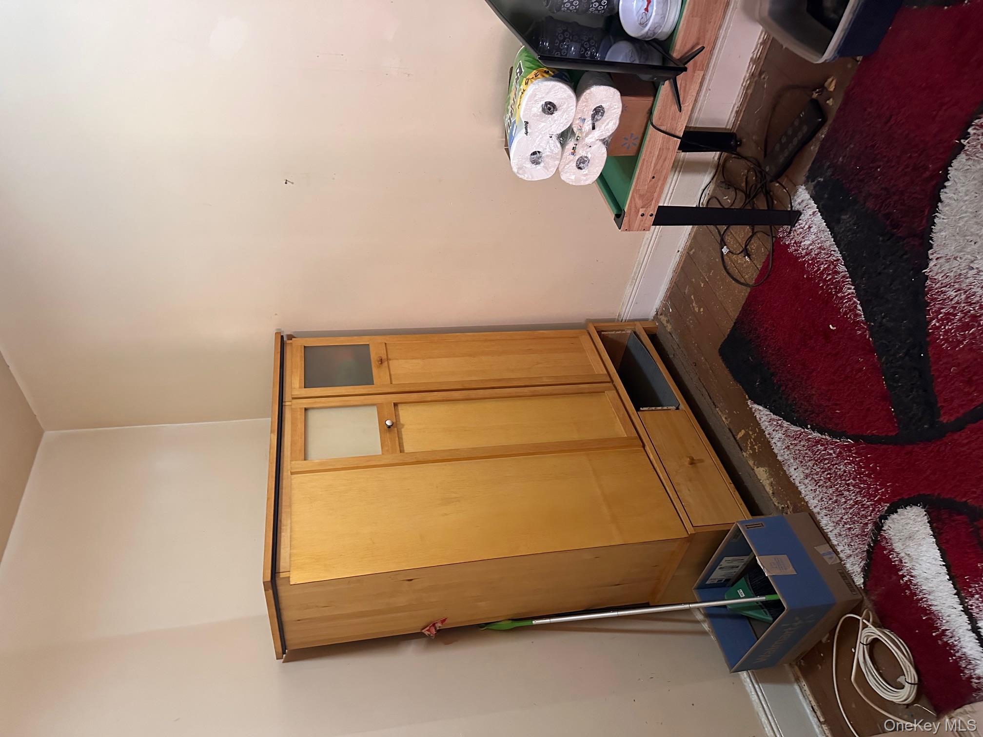 7351 70th Street, Glendale, NY 11385