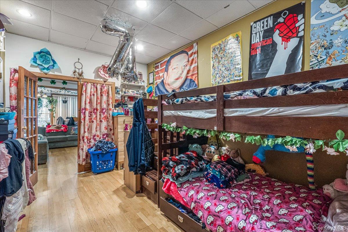 7351 70th Street, Glendale, NY 11385