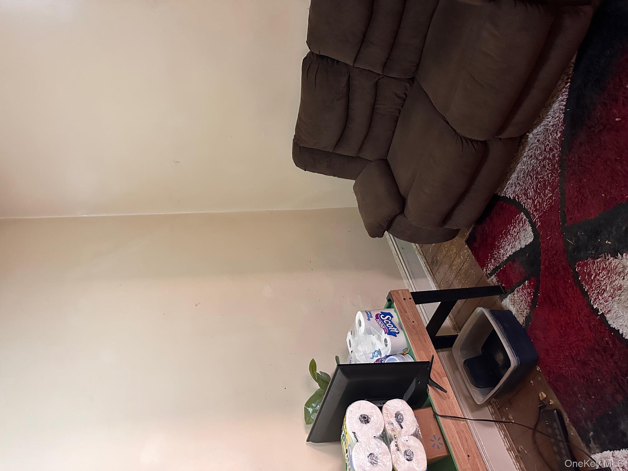 7351 70th Street, Glendale, NY 11385