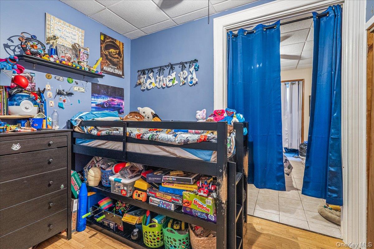 7351 70th Street, Glendale, NY 11385