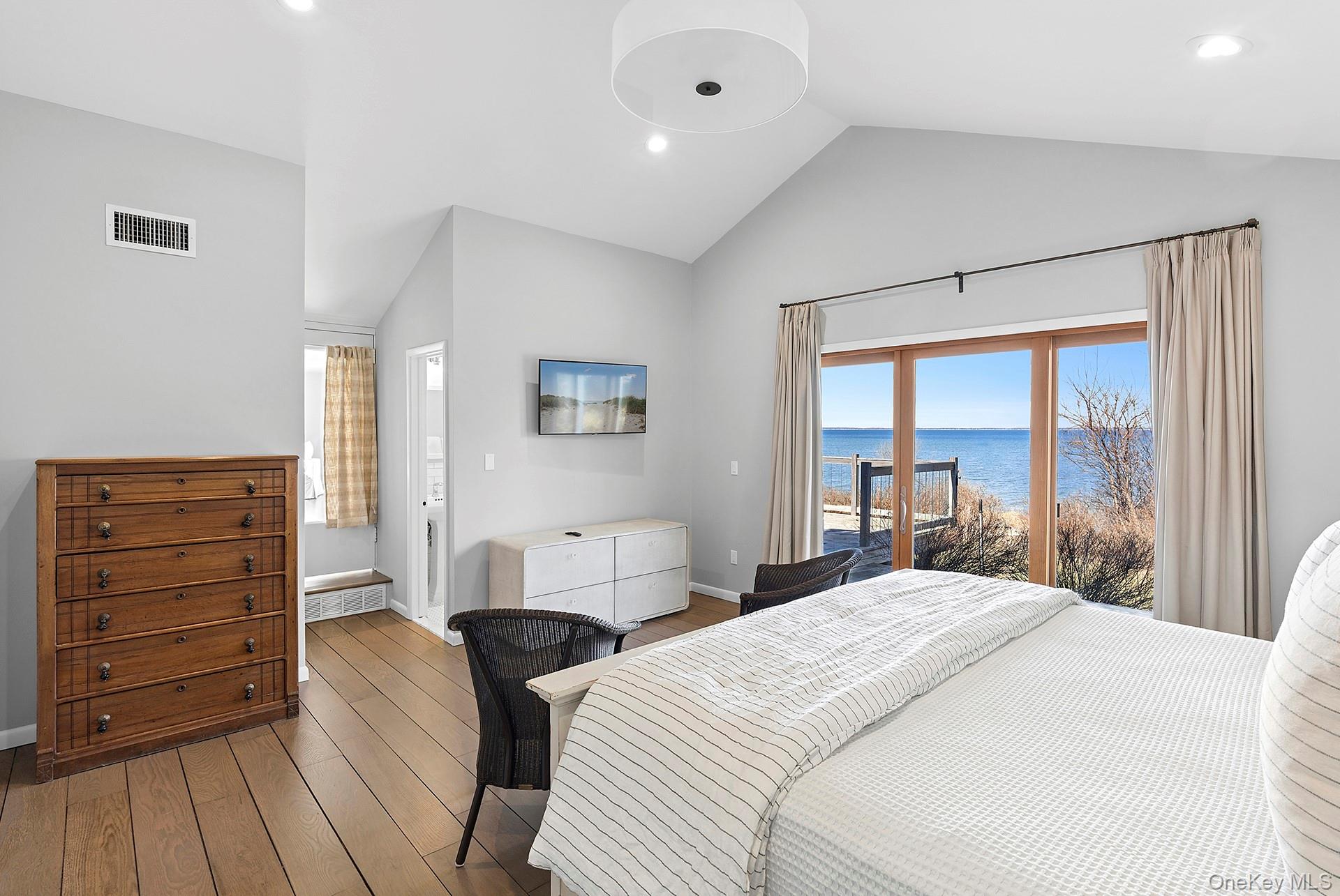 22 Peconic Crescent, Hampton Bays, NY 11946