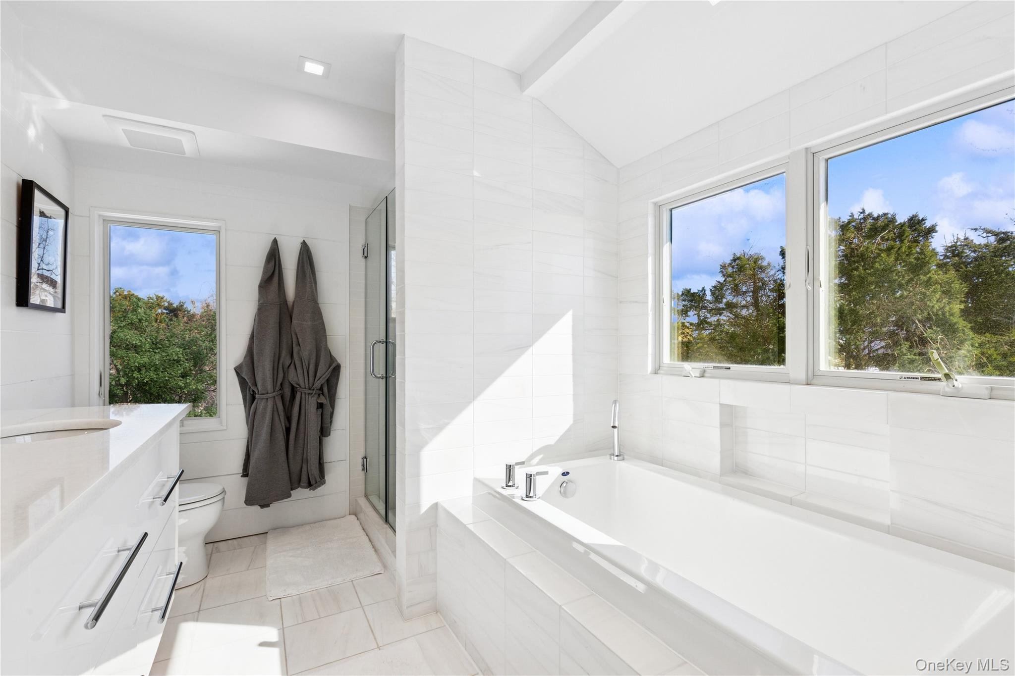 8 Ocean Lane, Amagansett, NY 11930