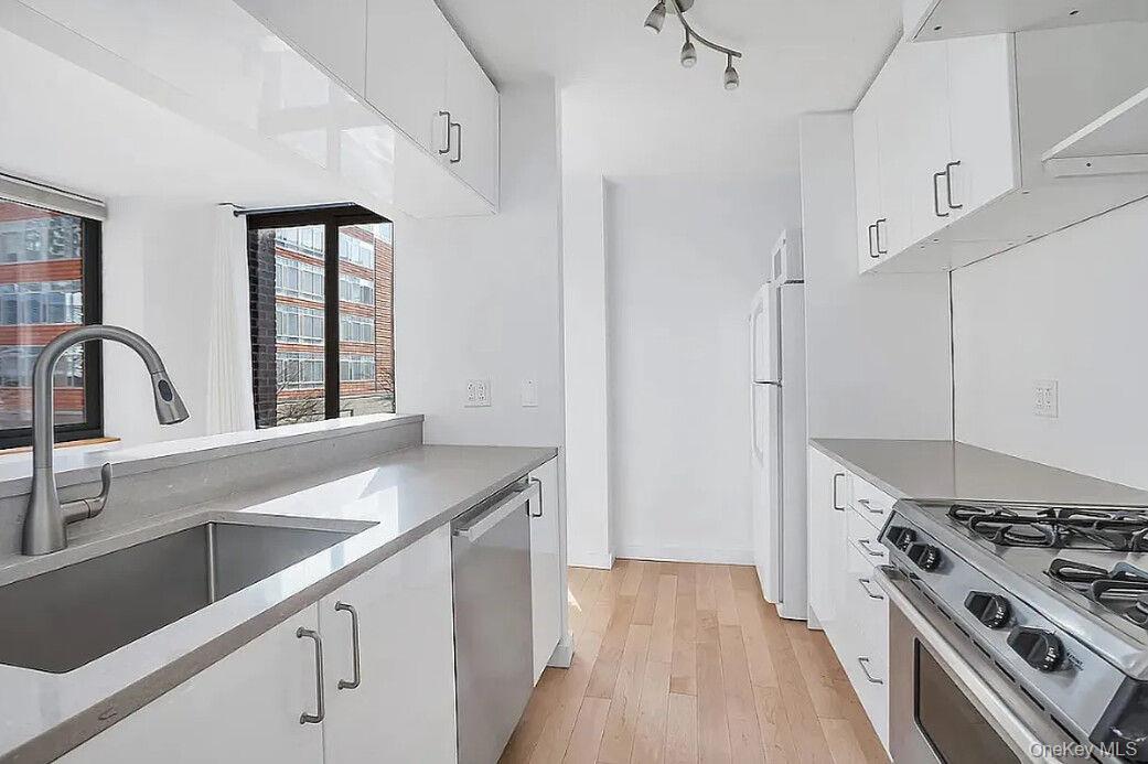 2 END Avenue # 3P, New York (Manhattan), NY 10280