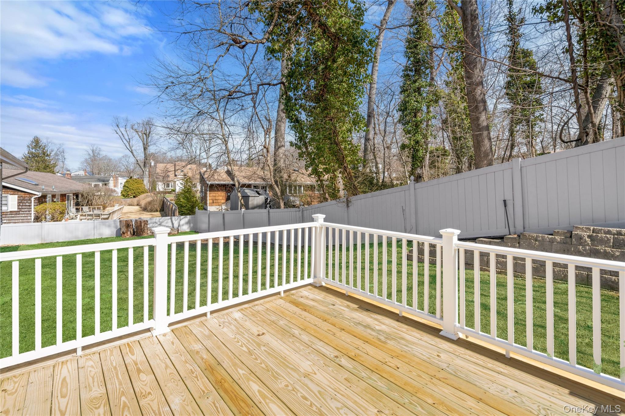 75 Hawthorne Road, Kings Park, NY 11754