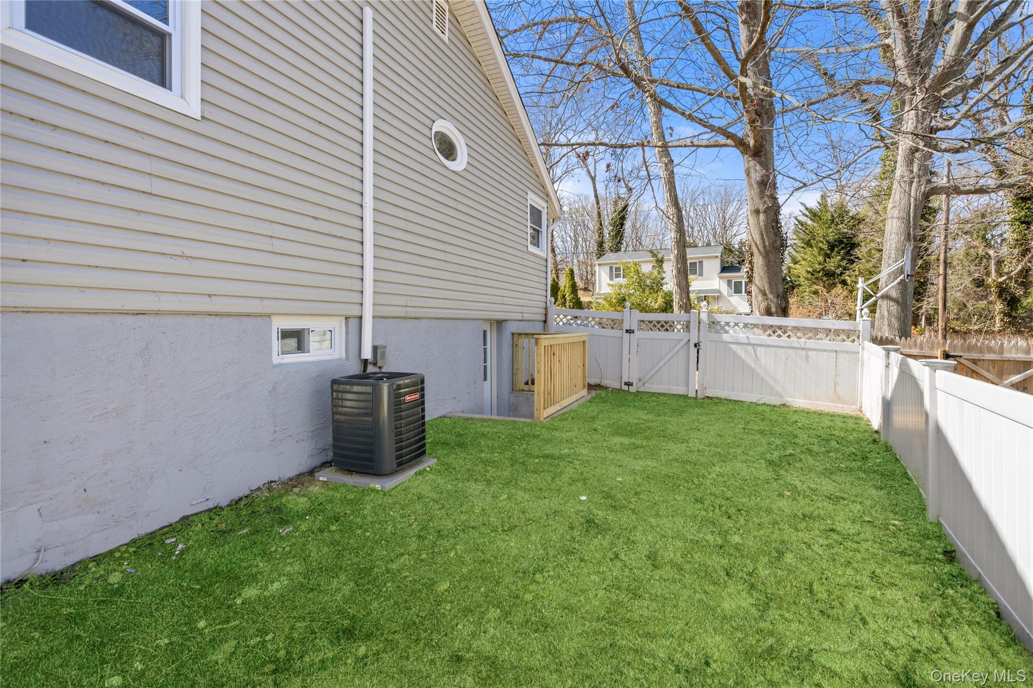 75 Hawthorne Road, Kings Park, NY 11754