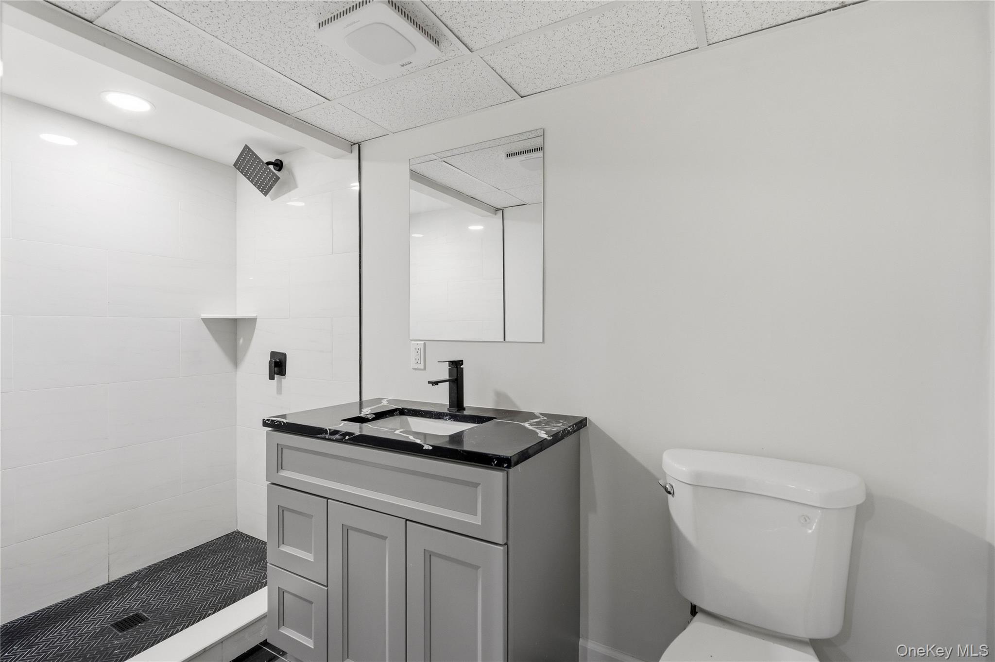 75 Hawthorne Road, Kings Park, NY 11754