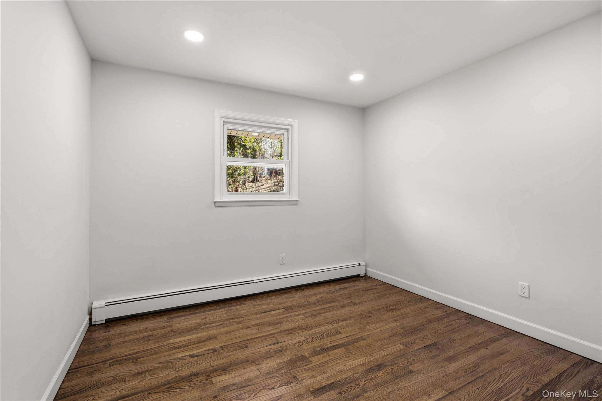 75 Hawthorne Road, Kings Park, NY 11754