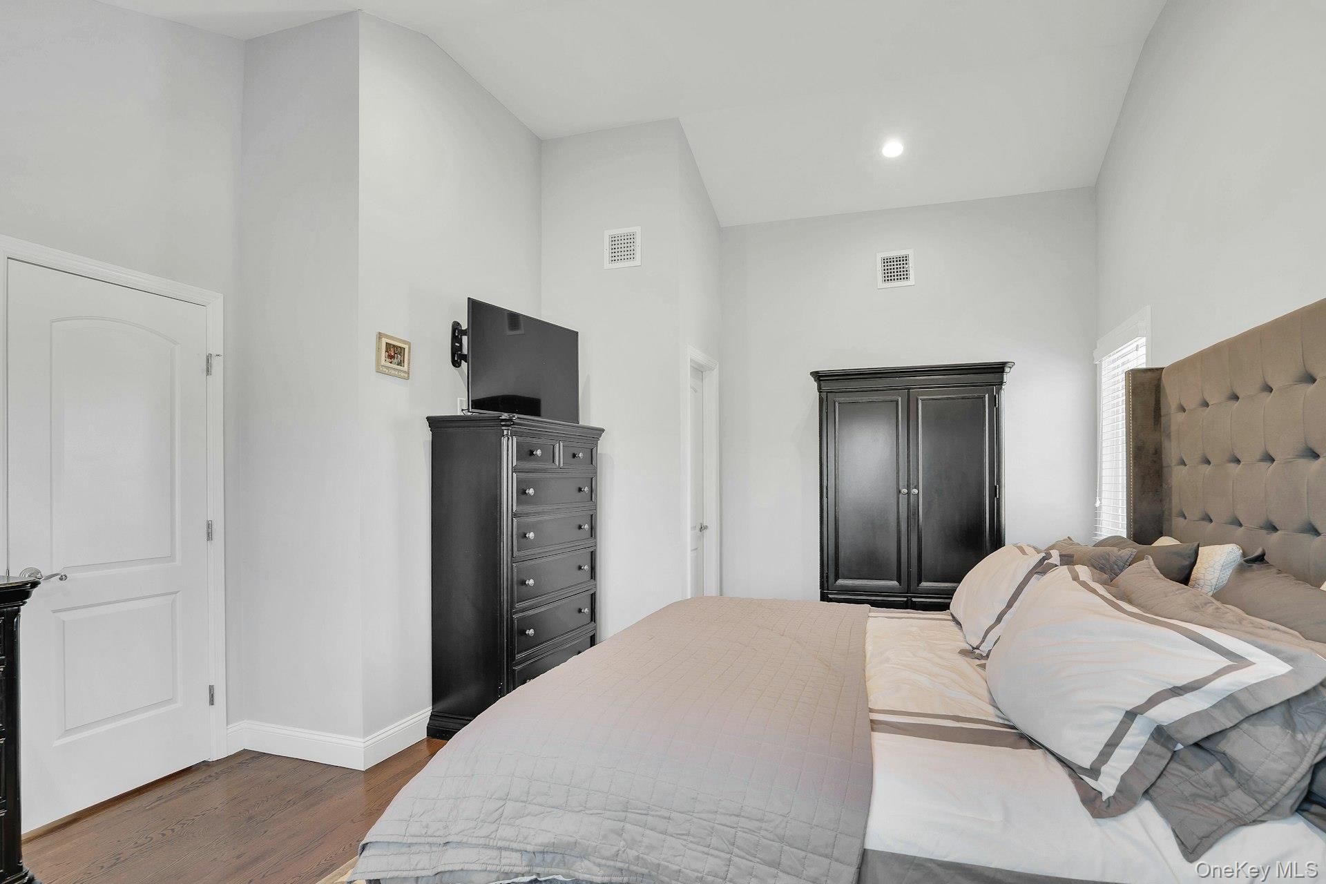 108 Hayrick Lane, Commack, NY 11725