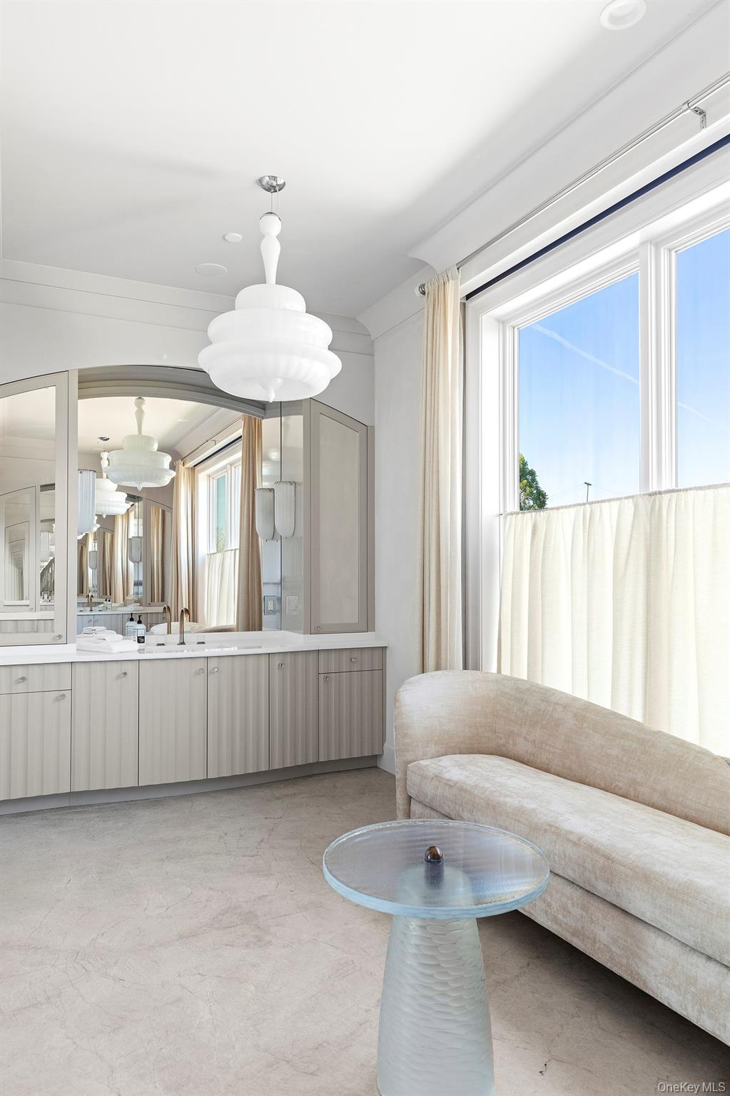 34 Westbridge Road, Westhampton Beach, NY 11978