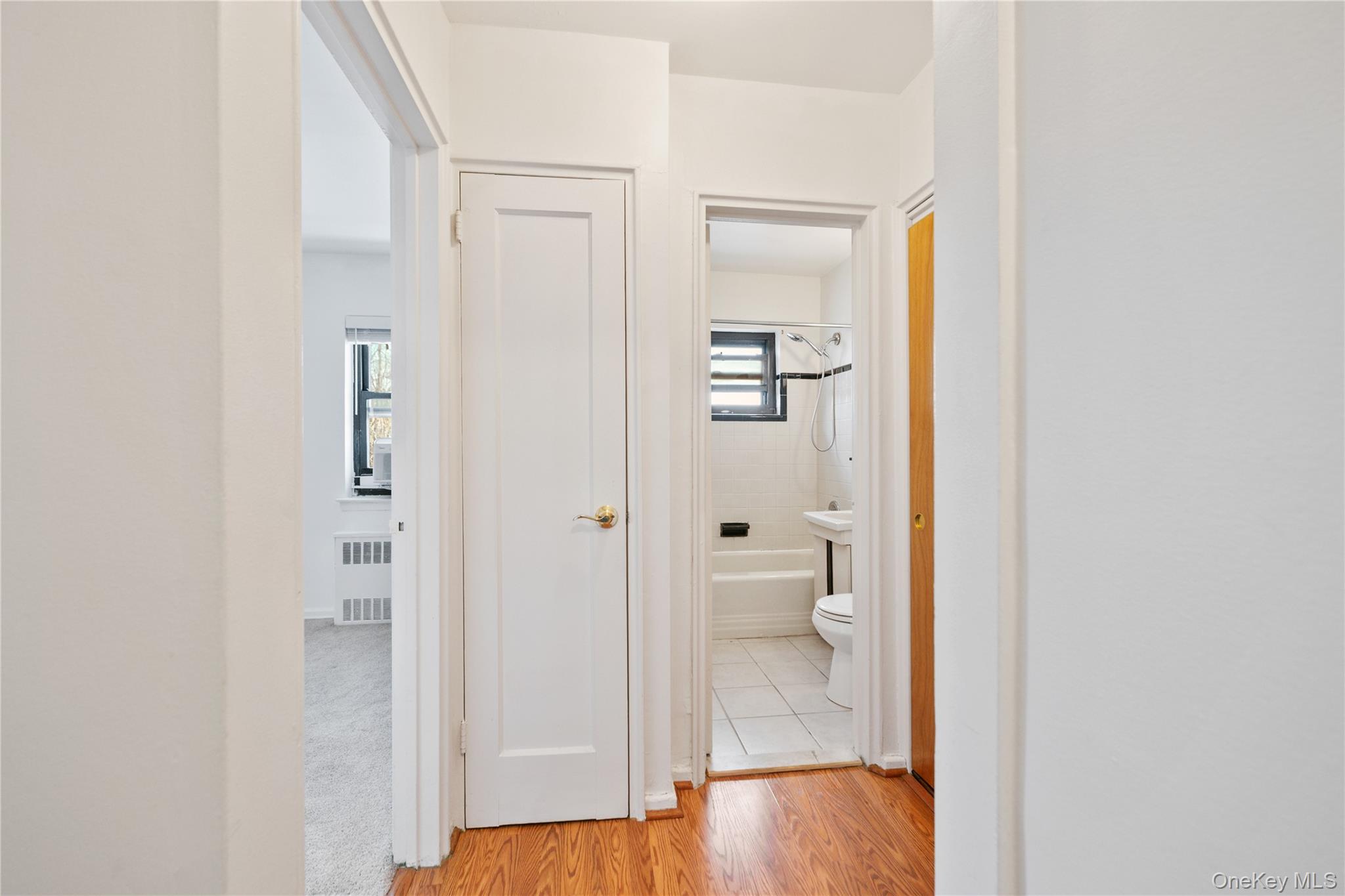 8 Lawrence Drive # C, White Plains, NY 10603