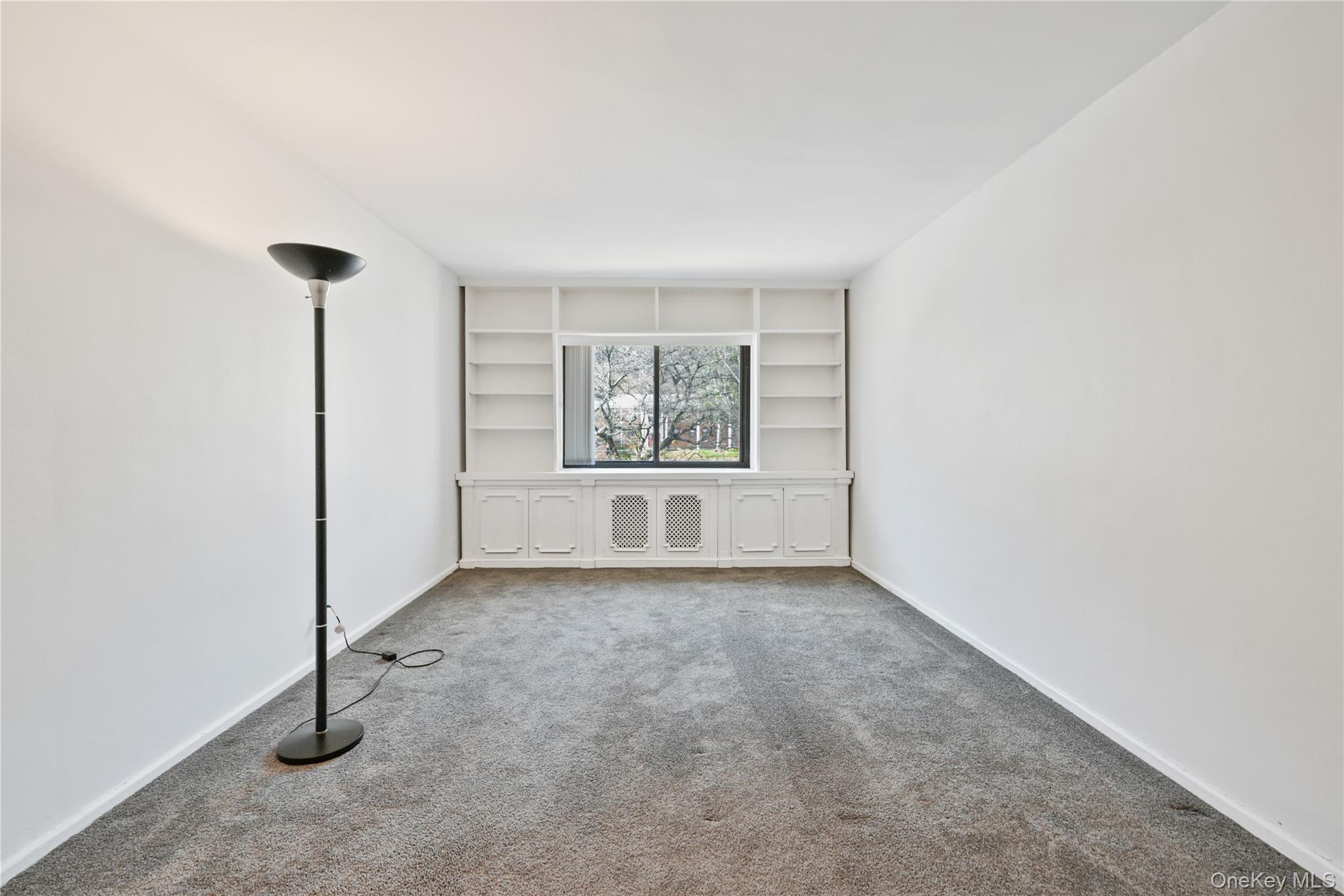 8 Lawrence Drive # C, White Plains, NY 10603