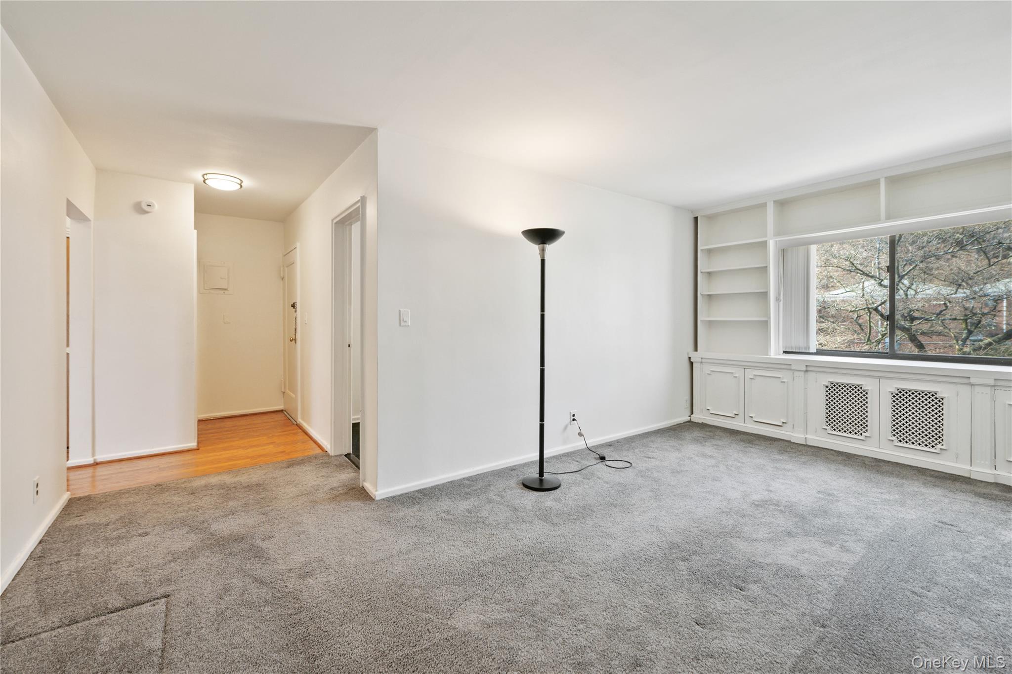 8 Lawrence Drive # C, White Plains, NY 10603