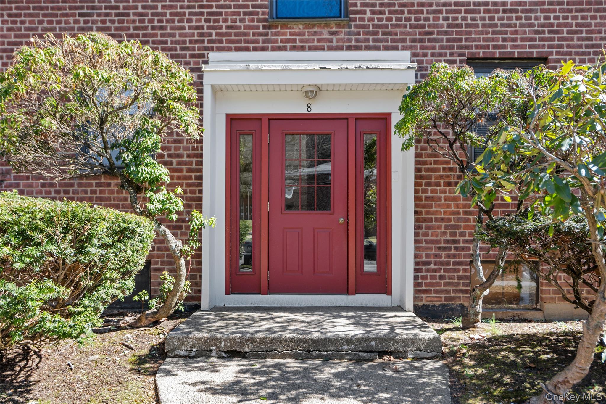 8 Lawrence Drive # C, White Plains, NY 10603