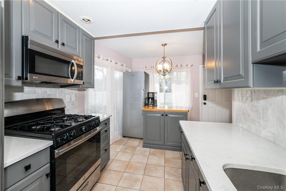 25 Barker Street # 611, Mount Kisco, NY 10549