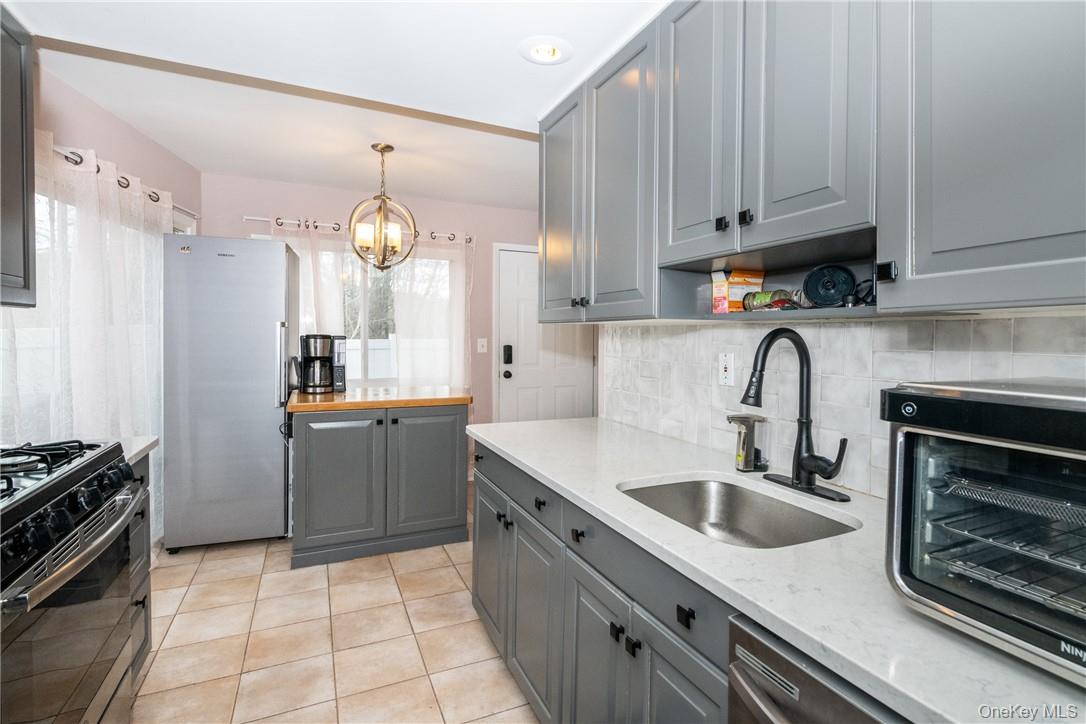 25 Barker Street # 611, Mount Kisco, NY 10549