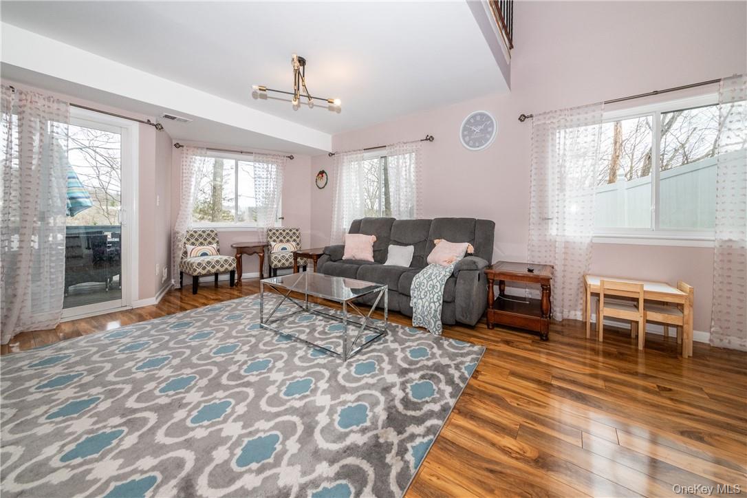 25 Barker Street # 611, Mount Kisco, NY 10549