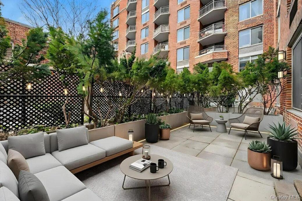 2 END Avenue # 2F, New York (Manhattan), NY 10280