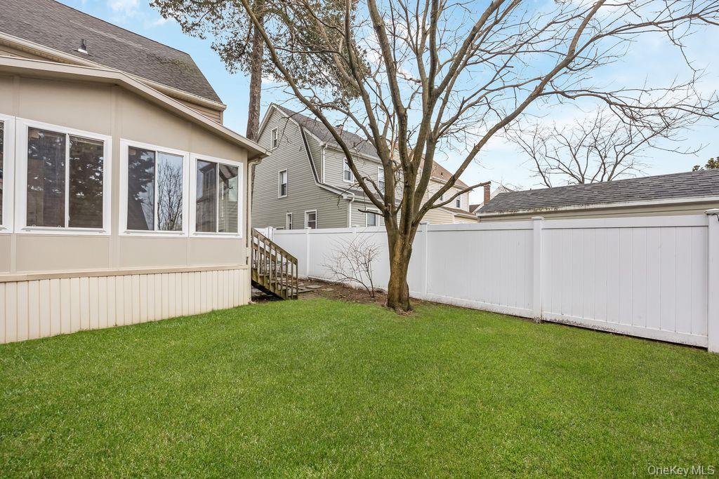 315 Marcellus Road, Mineola, NY 11501