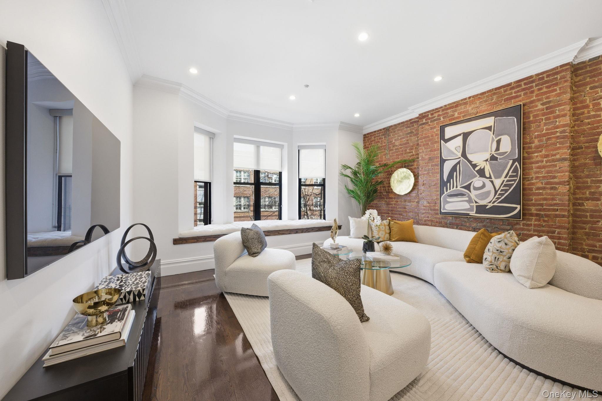 236 W 112th Street # 2, New York (Manhattan), NY 10026