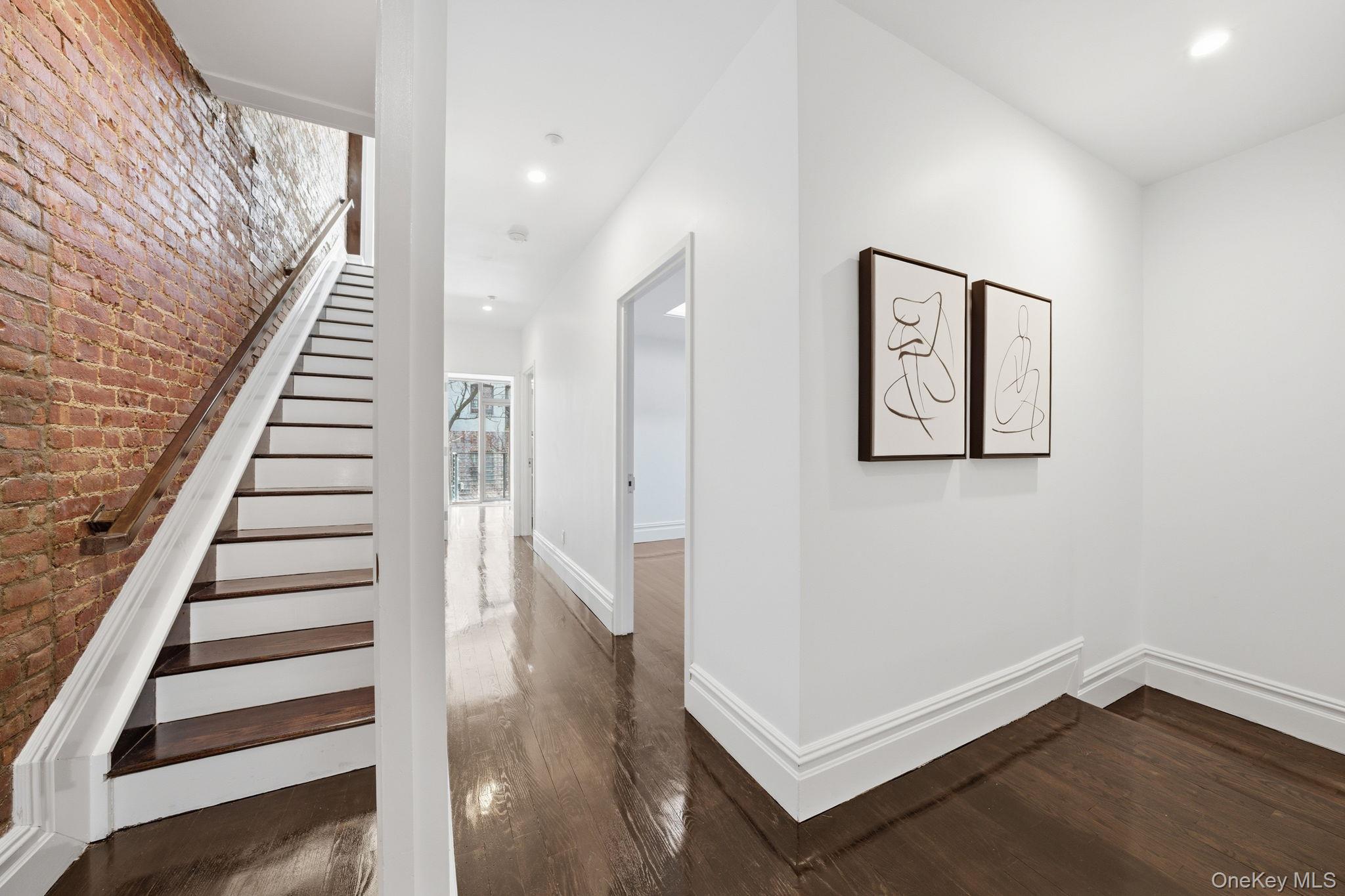 236 W 112th Street # 2, New York (Manhattan), NY 10026