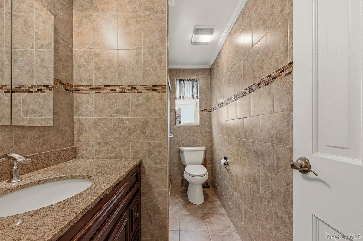 220 Calhoun Avenue, Bronx, NY 10465