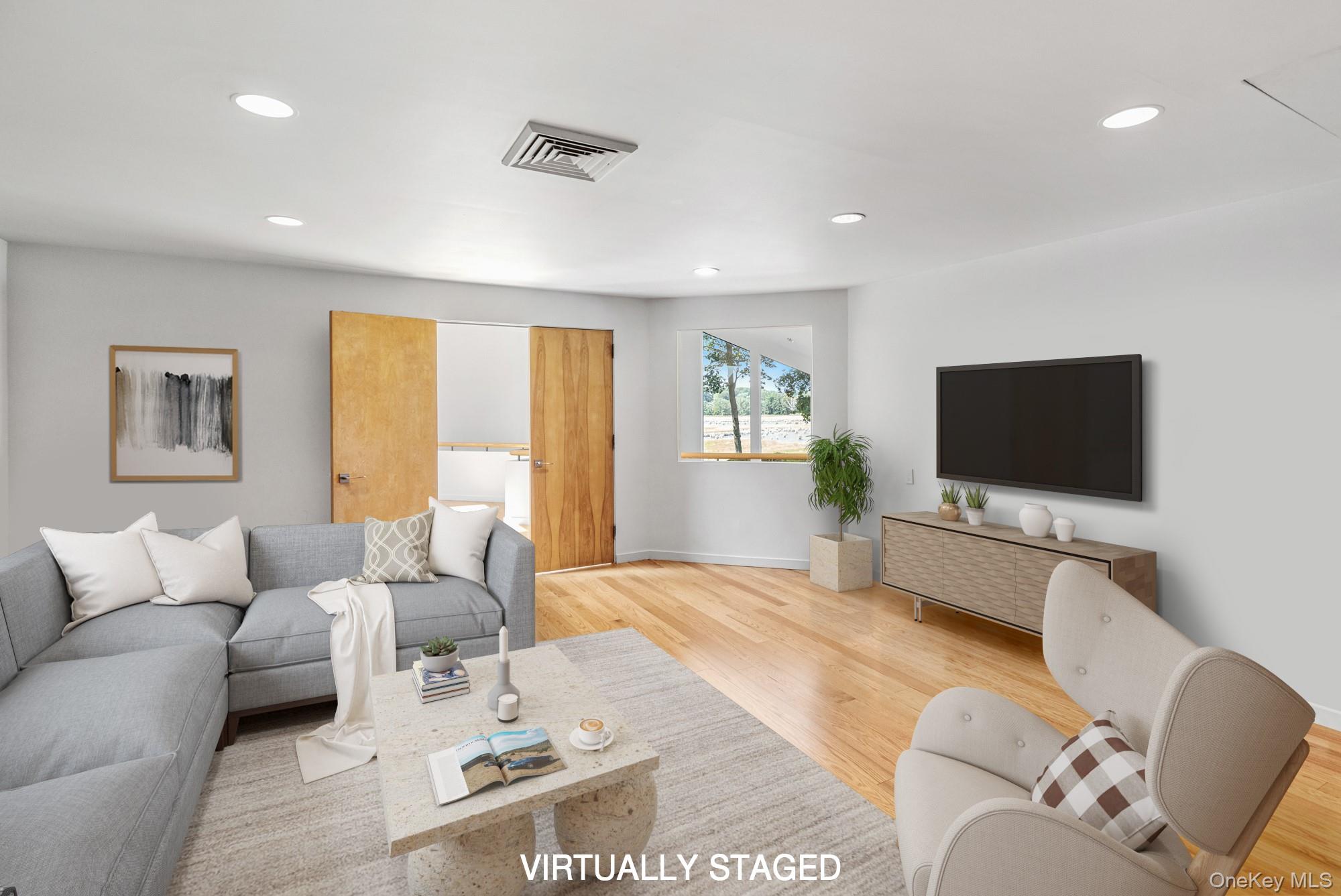 8 Mill Pond Lane, Lattingtown, NY 11560