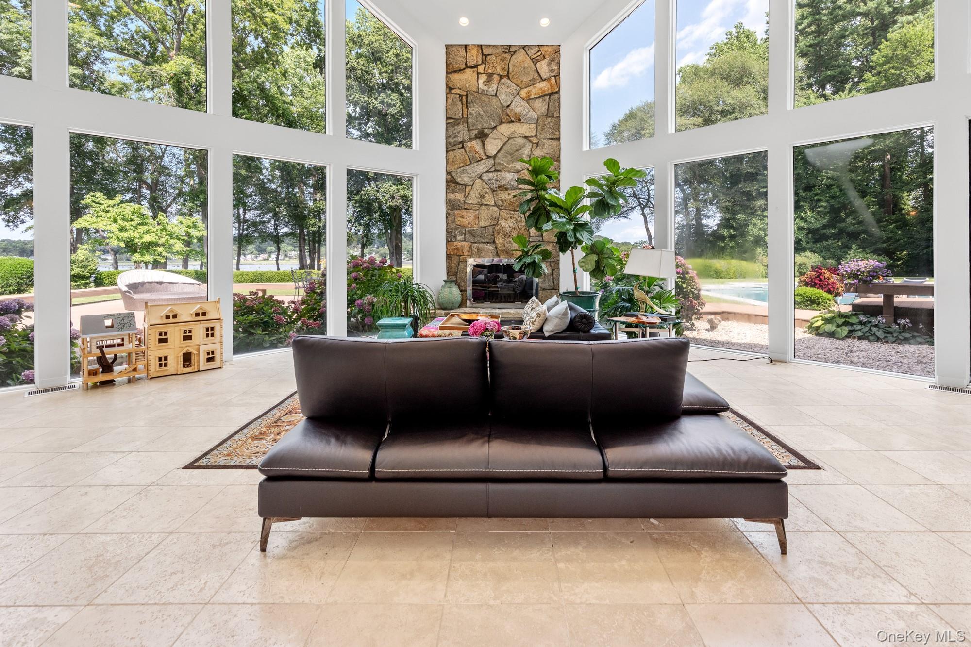 8 Mill Pond Lane, Lattingtown, NY 11560