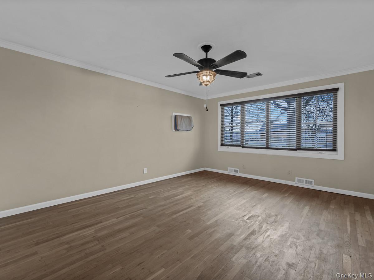 1255 Udall Road, Bay Shore, NY 11706