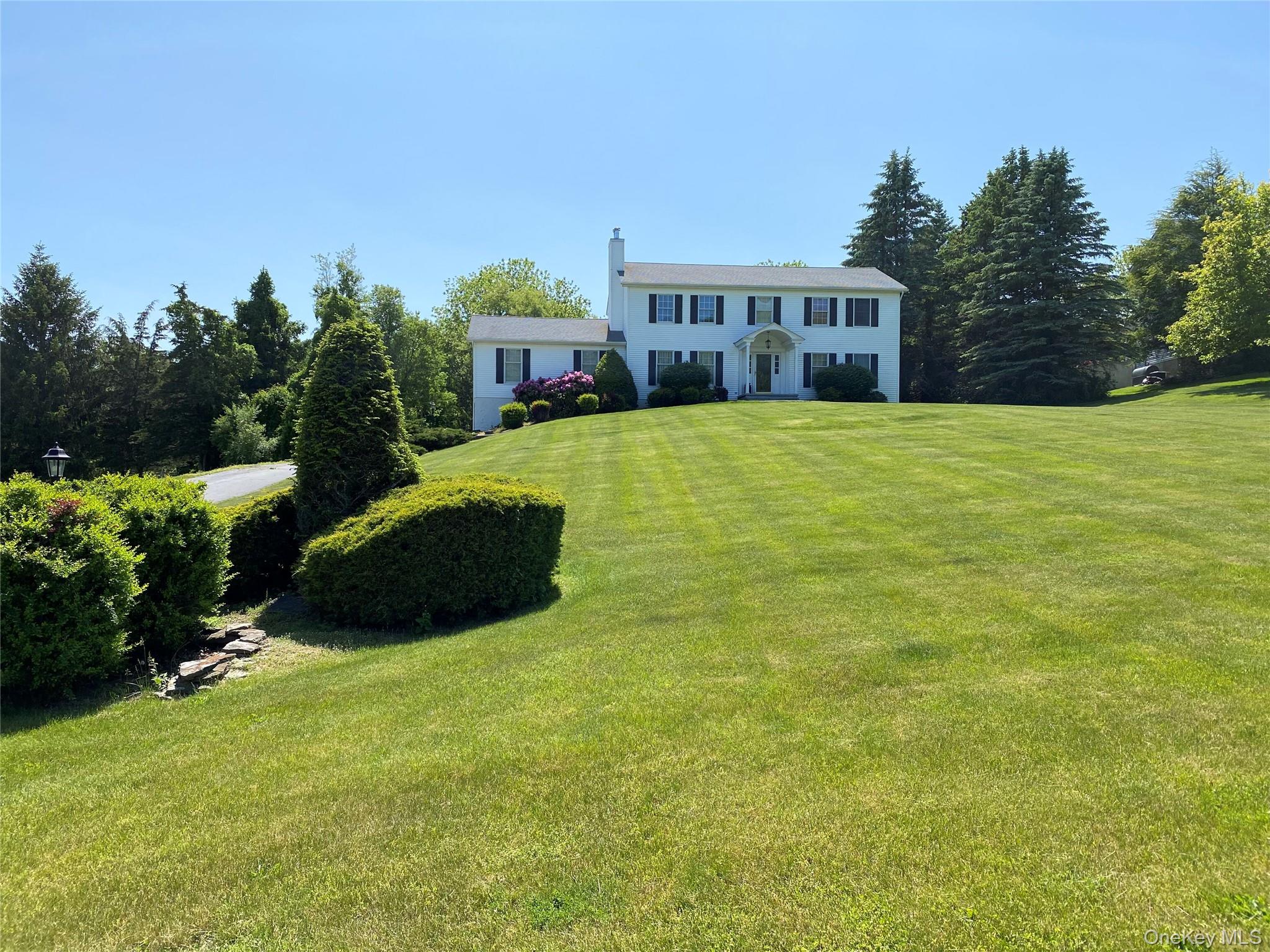 94 Stowe Drive, Poughquag, NY 12570