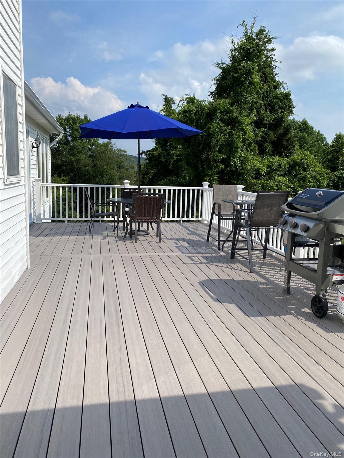 94 Stowe Drive, Poughquag, NY 12570