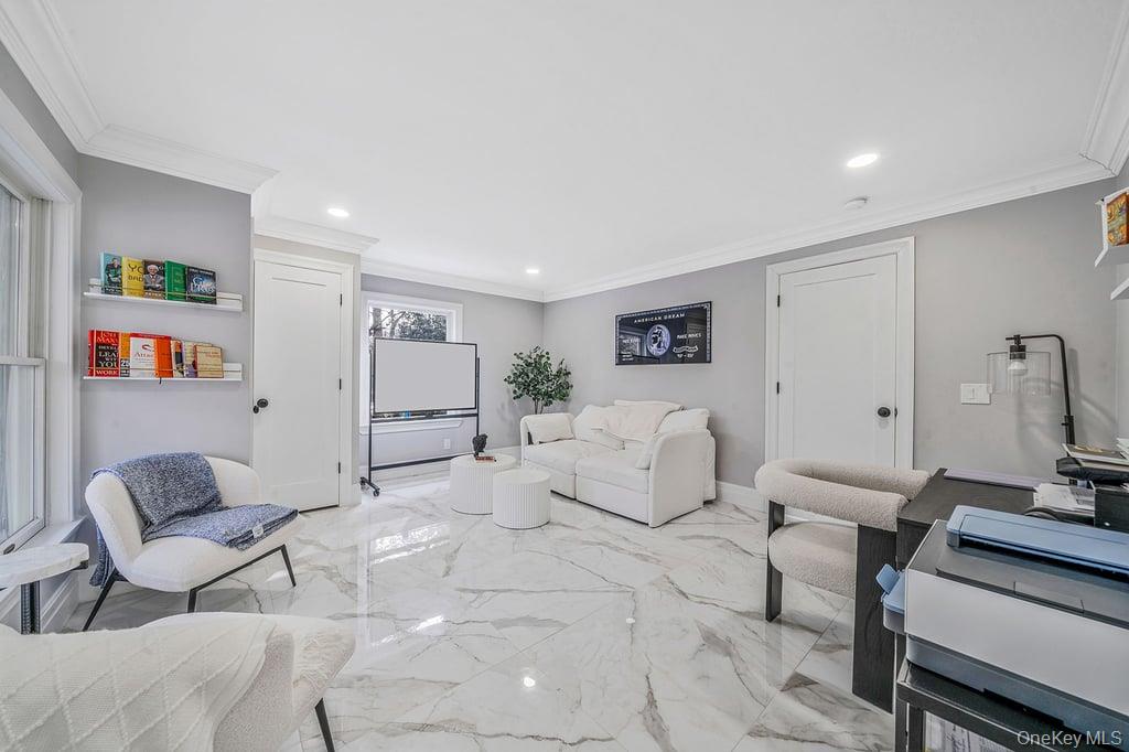 68 Fort Salonga Road, Northport, NY 11768