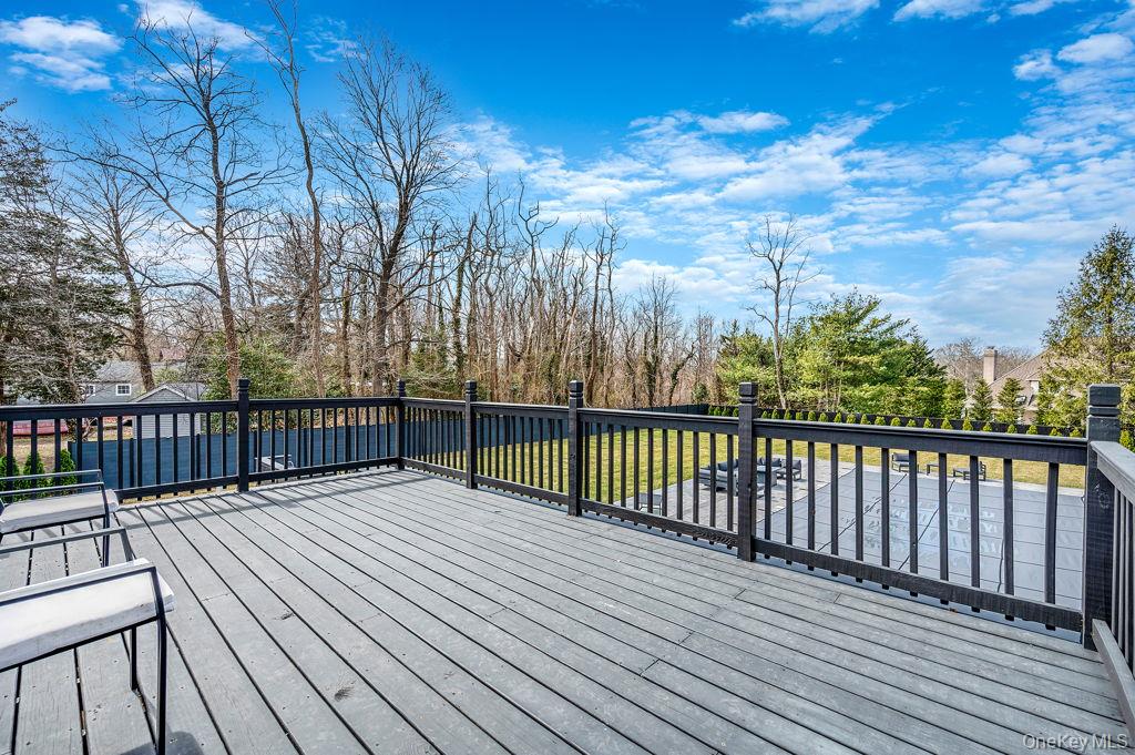 68 Fort Salonga Road, Northport, NY 11768