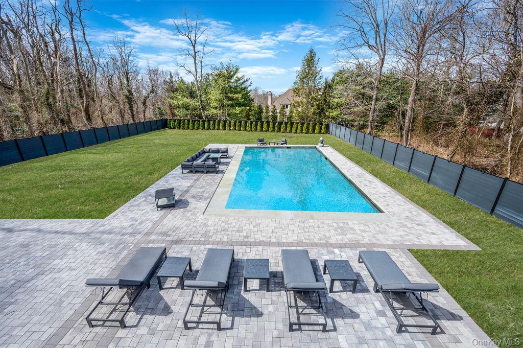 68 Fort Salonga Road, Northport, NY 11768