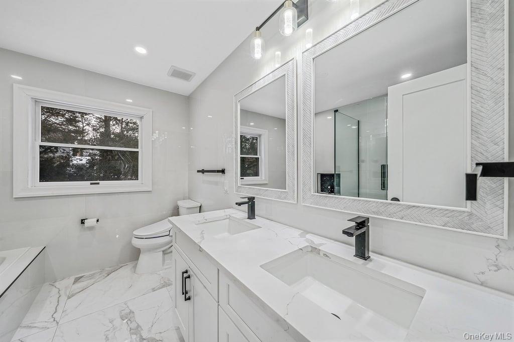 68 Fort Salonga Road, Northport, NY 11768