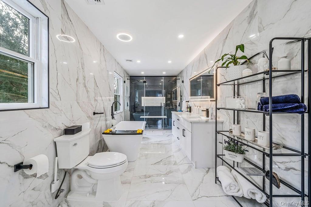 68 Fort Salonga Road, Northport, NY 11768