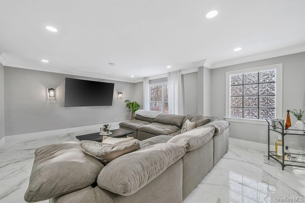 68 Fort Salonga Road, Northport, NY 11768