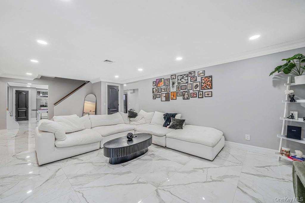 68 Fort Salonga Road, Northport, NY 11768