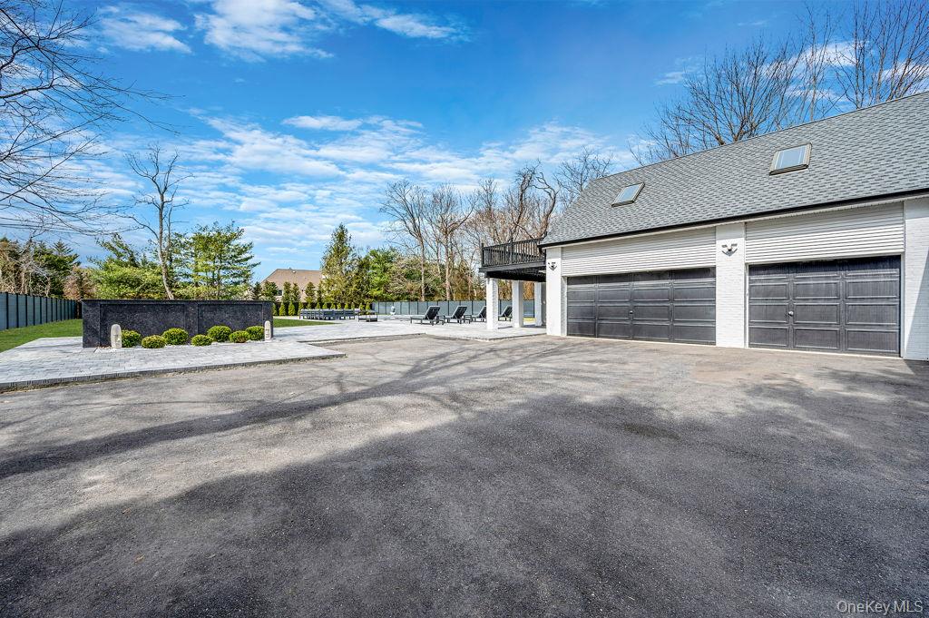 68 Fort Salonga Road, Northport, NY 11768